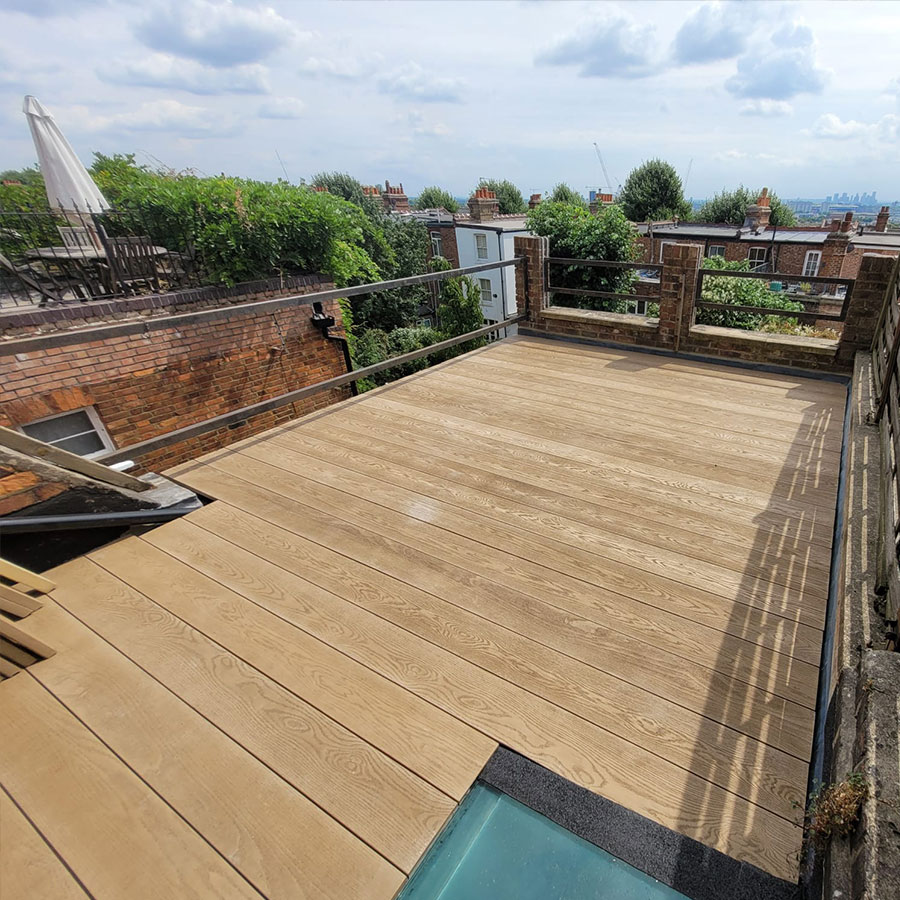 Decking a rooftop in North London 07